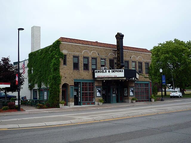 Columbia Heights, Anoka County skyline