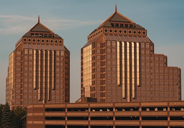 Minnetonka, Hennepin County skyline