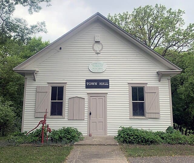Plymouth, Hennepin County skyline